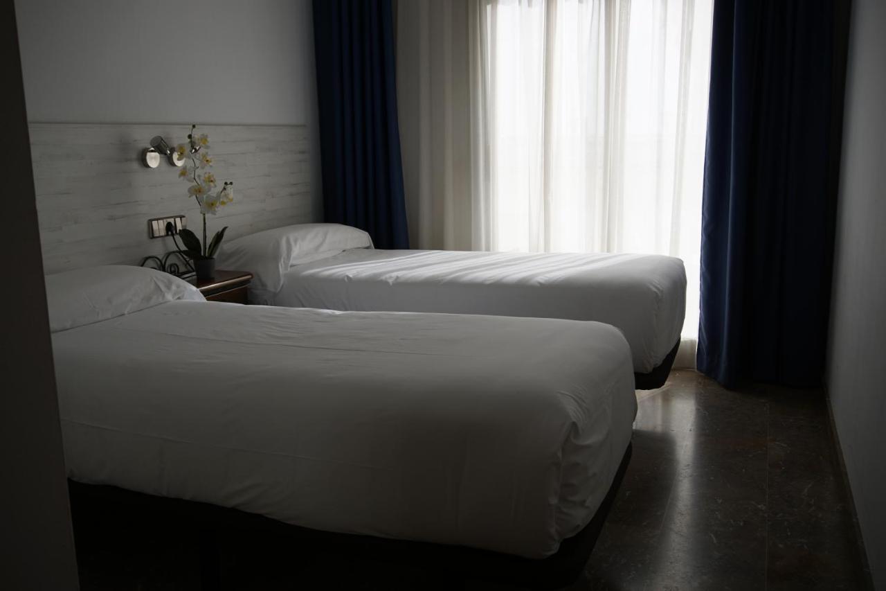 Hotel Port Sitges Kültér fotó