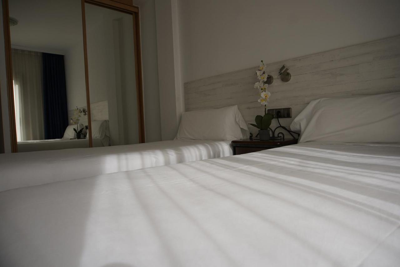 Hotel Port Sitges Kültér fotó